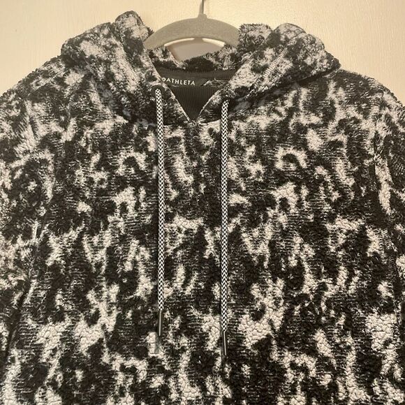 Athleta- “Tugga Sherpa Jacquard Hoodie” Black & White w/ Thumb Holes- Size Large - Picture 6 of 10